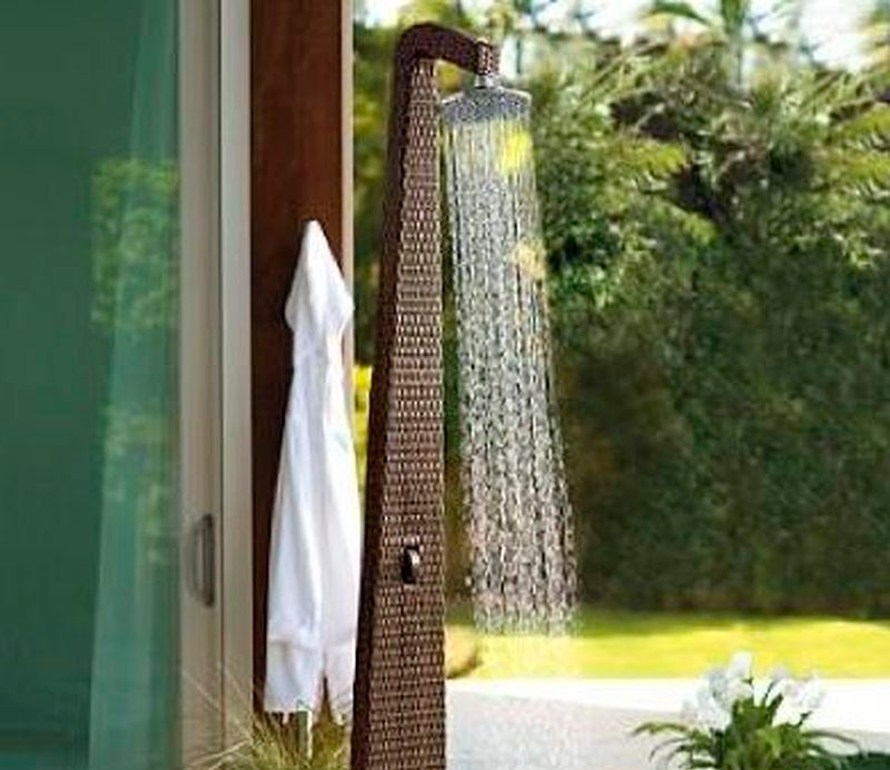 las mejores duchas piscina jardin